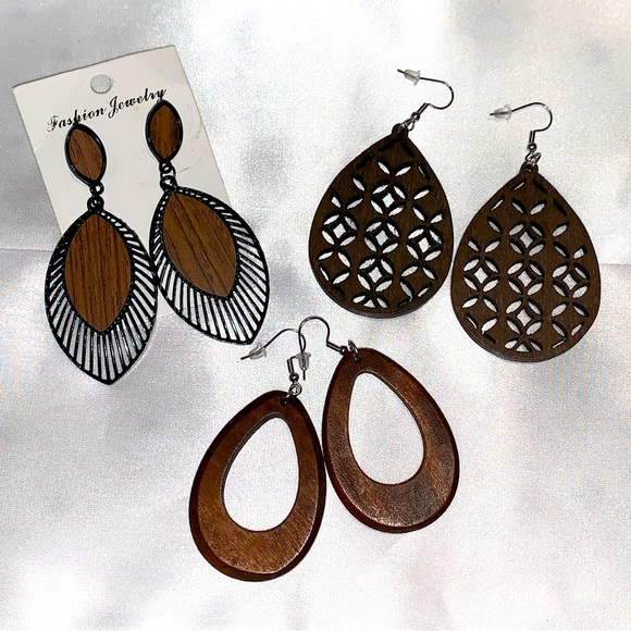 Jewelry - Set of 3 earrings
